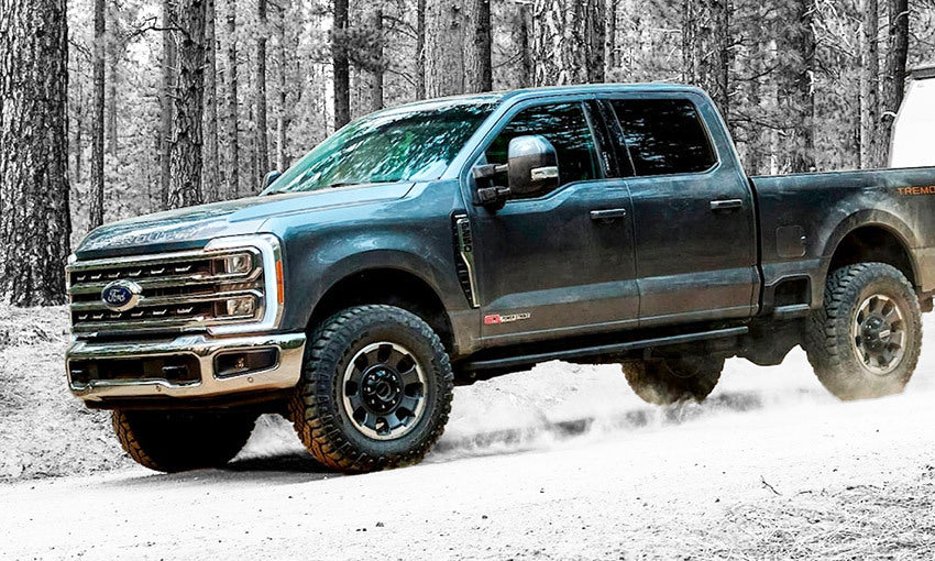 2024 Ford F-250 Super Duty 6.7L Diesel – Banks